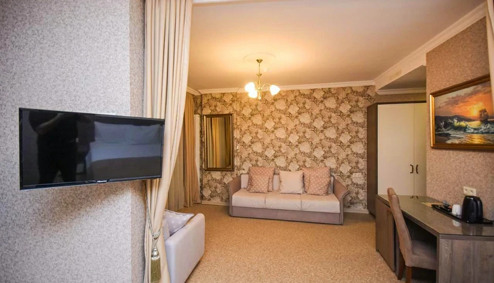 هتل اولد گاردن باتومی